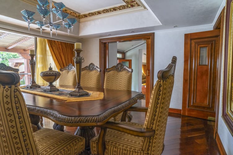 Casa de 3 alcobas en venta en Chicó Alto, Bogotá, 940 m² · foto 8 de 24