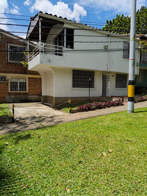 Casa de 3 alcobas en venta en Belén, Medellín, 101 m² · foto 10 de 21