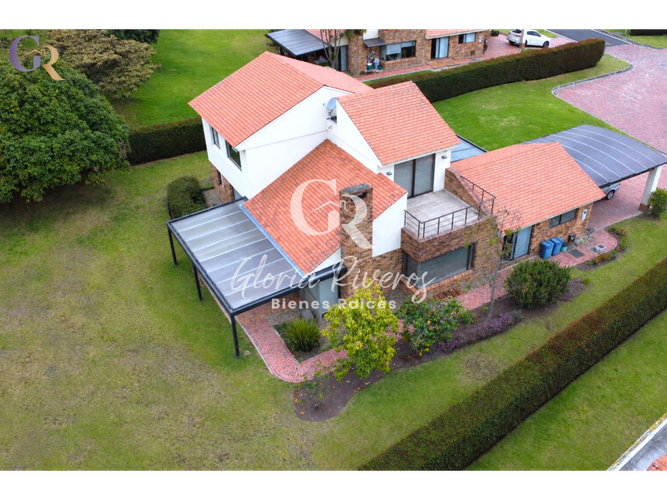 $8.500.000 en Rozo