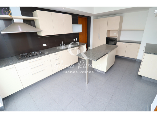 Casa de 3 alcobas en arriendo en Rozo, Cota, 254 m² · foto 8 de 24