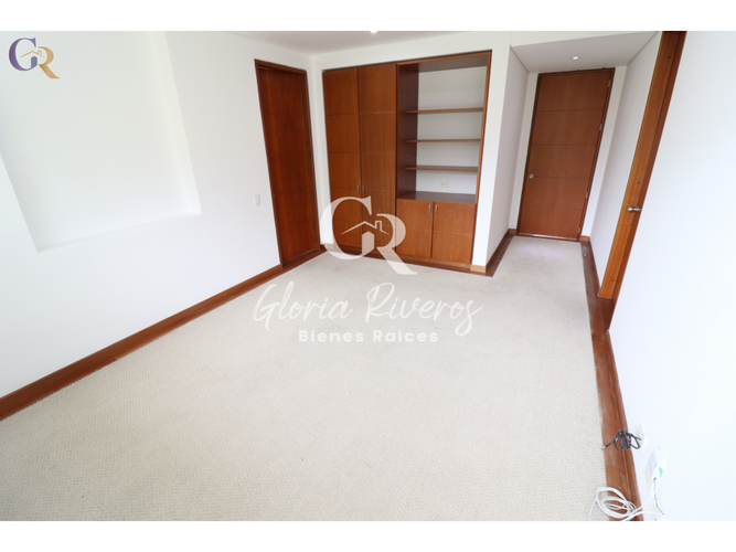 Casa de 3 alcobas en arriendo en Rozo, Cota, 254 m² · foto 12 de 24