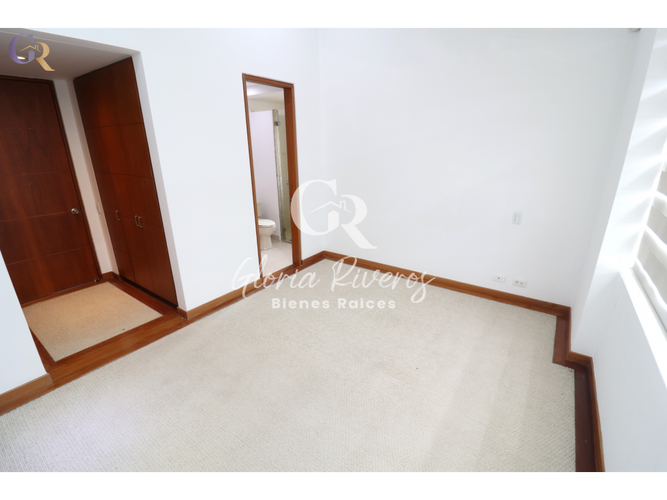 Casa de 3 alcobas en arriendo en Rozo, Cota, 254 m² · foto 17 de 24