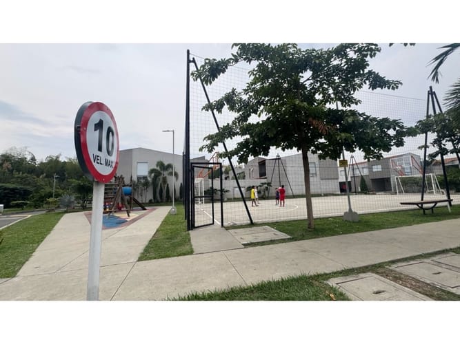 Casa de 3 alcobas en venta en Ciudad Country, Jamundí, 129 m² · foto 21 de 23
