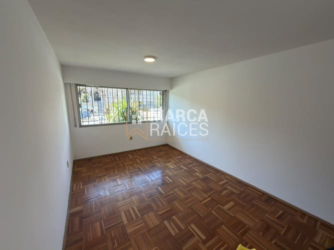 Alquiler Apartamento 1 Dormitorio planta baja. Pocitos, Montevideo · Foto 3