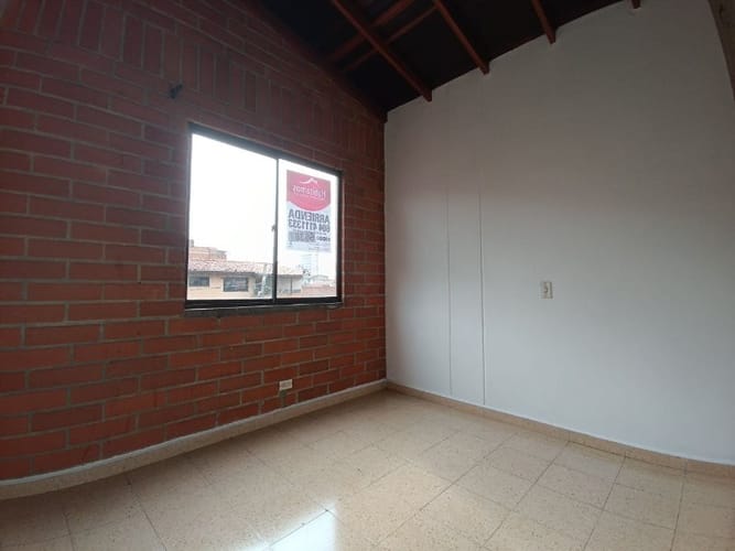 Apartamento de 3 alcobas en arriendo en Florida Nueva, Medellín, 90 m² · foto 4 de 11