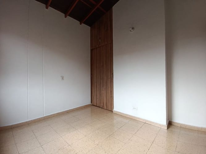 Apartamento de 3 alcobas en arriendo en Florida Nueva, Medellín, 90 m² · foto 5 de 11