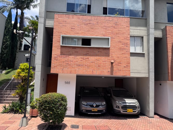 Casa de 4 alcobas en venta en El Poblado, Medellín, 204 m² · foto 4 de 24