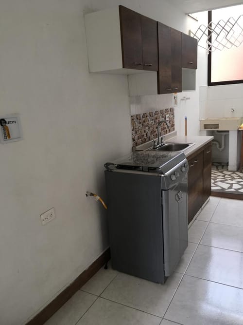 Apartamento de 4 alcobas en venta en Los Angeles, Medellín, 136 m² · foto 2 de 10