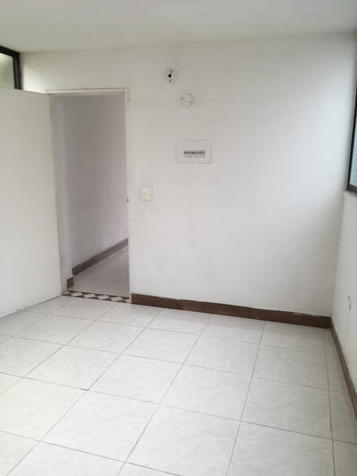 Apartamento de 4 alcobas en venta en Los Angeles, Medellín, 136 m² · foto 3 de 10