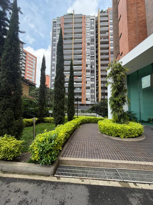 Apartamento de 3 alcobas en venta en Loma Del Esmeraldal, Envigado, 116 m² · foto 21 de 24