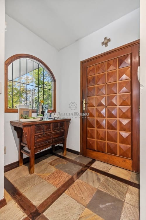 CASA CON PISCINA DE 690 M DE TERRENO EN MIRAFLORES PROXIMO A RIVERA, CARRASCO · Foto 7
