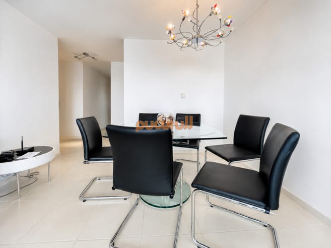 Apartamento de 2 Dormitorios a metros del mar y torre moderna, playa Mansa, Punta del Este · Foto 4