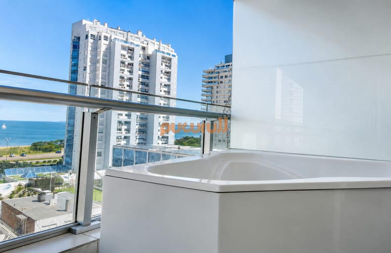 Apartamento de 2 Dormitorios a metros del mar y torre moderna, playa Mansa, Punta del Este · Foto 5