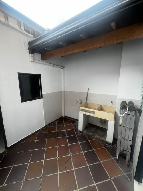 Apartamento de 4 alcobas en venta en Laureles, Medellín, 215 m² · foto 5 de 22