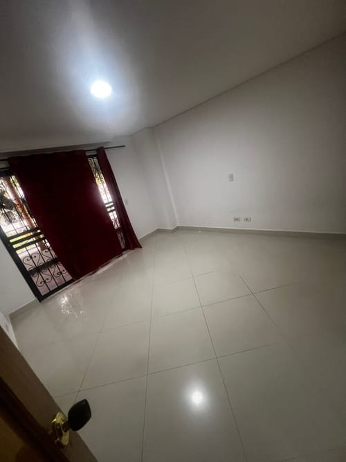 Apartamento de 4 alcobas en venta en Laureles, Medellín, 215 m² · foto 17 de 22