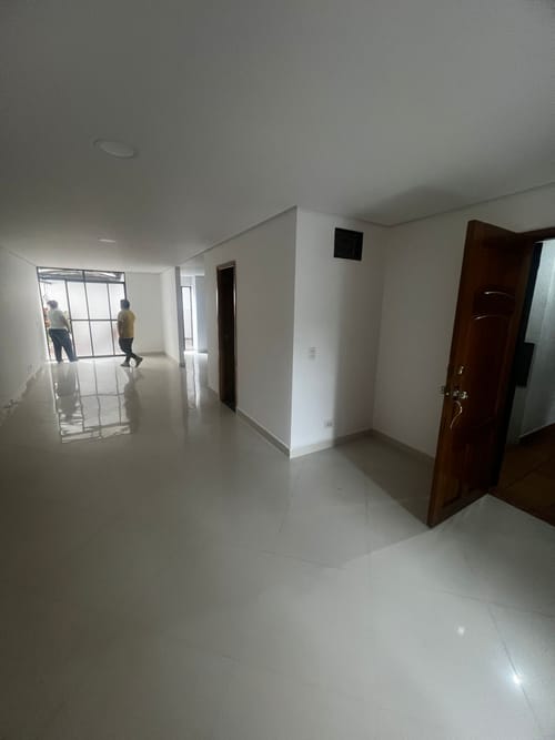Apartamento de 4 alcobas en venta en Laureles, Medellín, 215 m² · foto 22 de 22