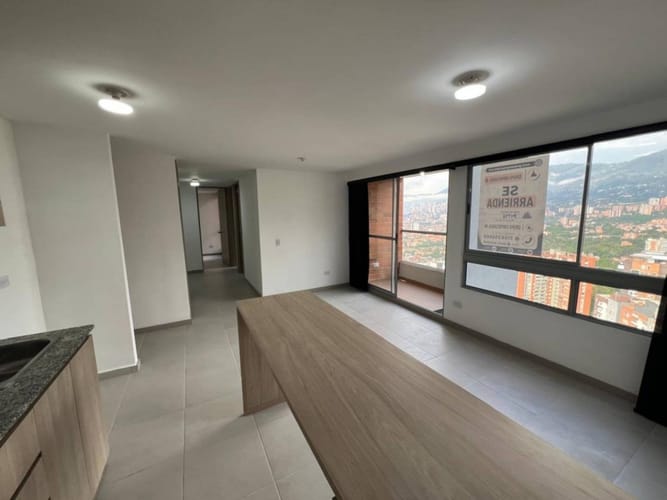 Apartamento de 3 alcobas en arriendo en Señorial, Envigado, 80 m² · foto 2 de 24