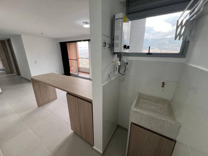 Apartamento de 3 alcobas en arriendo en Señorial, Envigado, 80 m² · foto 3 de 24