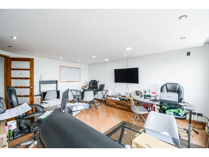 Oficina en venta en El Centro, Manizales, 165 m² · foto 2 de 15