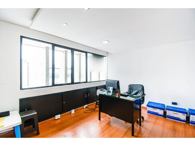 Oficina en venta en El Centro, Manizales, 165 m² · foto 13 de 15