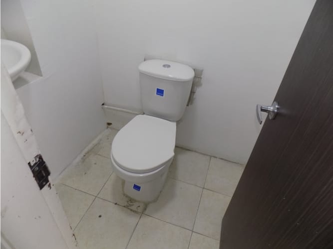 Local en venta en Guayacanes, Manizales, 47 m² · foto 3 de 3