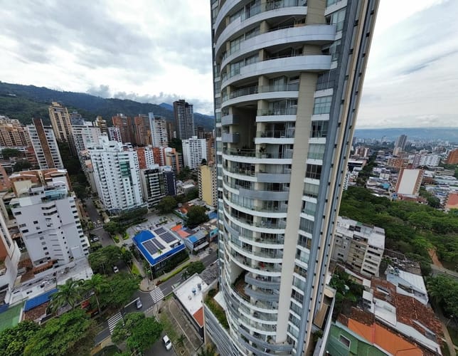 Apartamento de 2 alcobas en arriendo en El Prado, Bucaramanga, 75 m² · foto 2 de 19