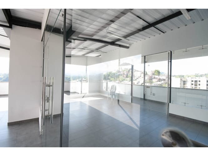 Edificio en venta en El Centro, Manizales, 760 m² · foto 12 de 24