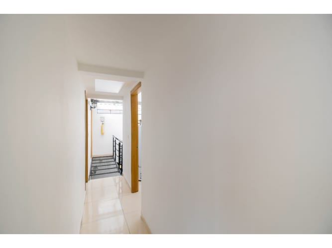Edificio en venta en 11 De Noviembre, Manizales, 180 m² · foto 2 de 20