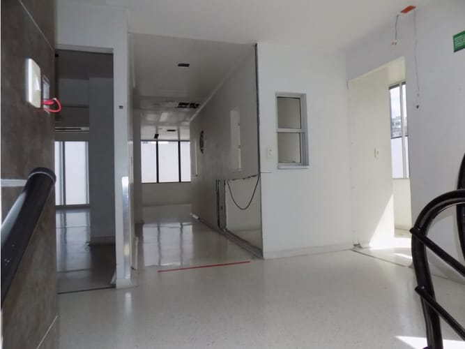 Edificio en venta en Palermo, Manizales, 876 m² · foto 3 de 24