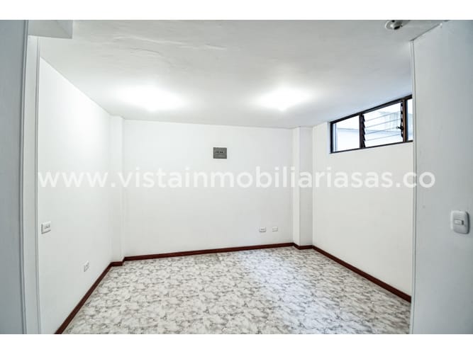 Local en venta en El Centro, Manizales, 14 m² · foto 2 de 4