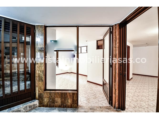 Local en venta en El Centro, Manizales, 14 m² · foto 3 de 4