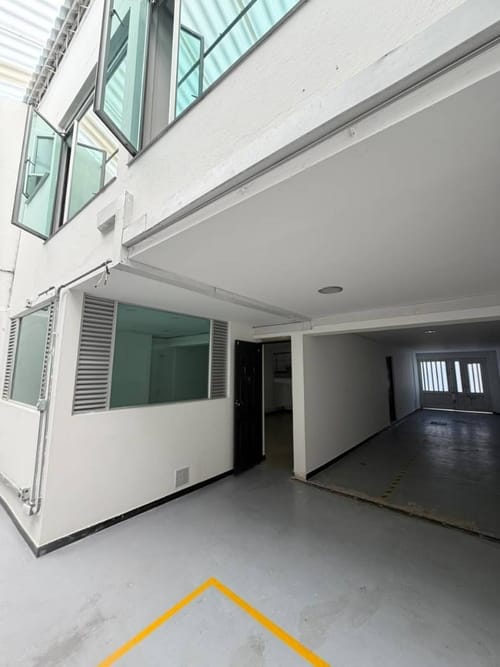 Casa de 6 alcobas en venta en La Patria, Bogotá, 181 m² · foto 2 de 17