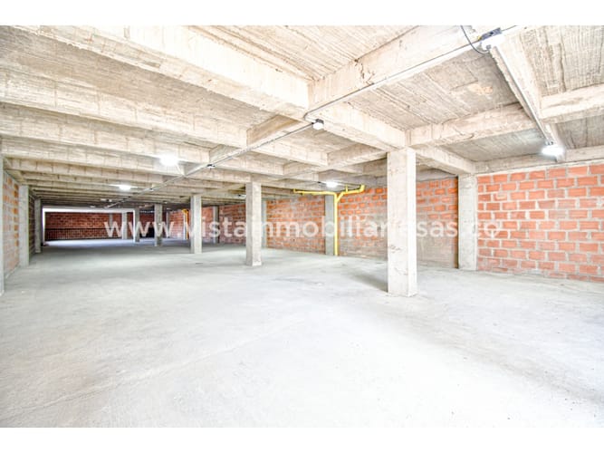 Local en arriendo en Milan, Manizales, 300 m² · foto 2 de 6