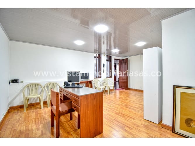 Oficina en venta en El Centro, Manizales, 30 m² · foto 2 de 12