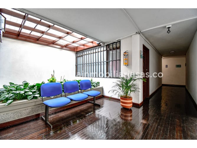 Oficina en venta en El Centro, Manizales, 30 m² · foto 10 de 12
