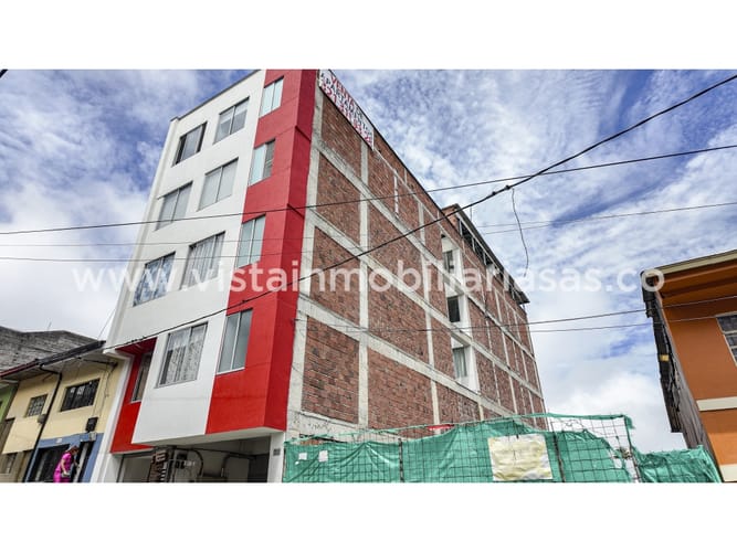 Edificio en venta en El Centro, Manizales, 1860 m² · foto 2 de 8