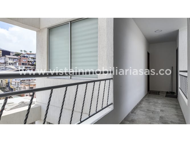 Edificio en venta en El Centro, Manizales, 1860 m² · foto 3 de 8