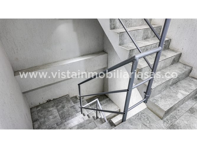 Edificio en venta en El Centro, Manizales, 1860 m² · foto 5 de 8