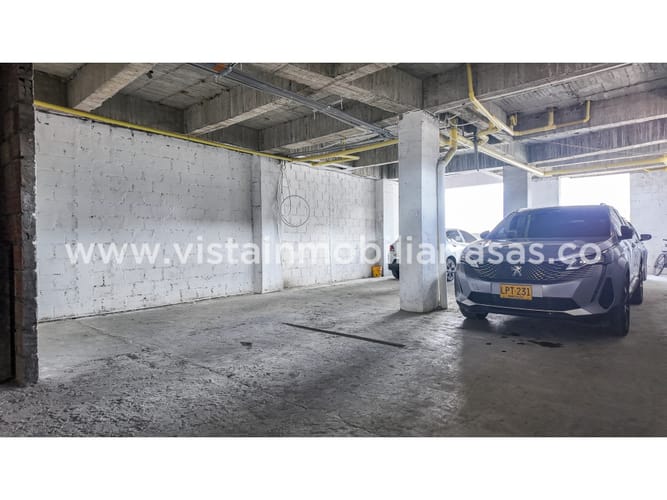 Edificio en venta en El Centro, Manizales, 1860 m² · foto 7 de 8
