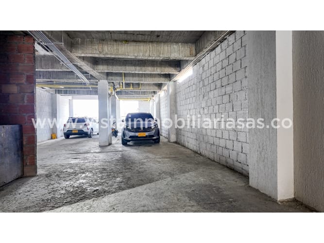 Edificio en venta en El Centro, Manizales, 1860 m² · foto 8 de 8