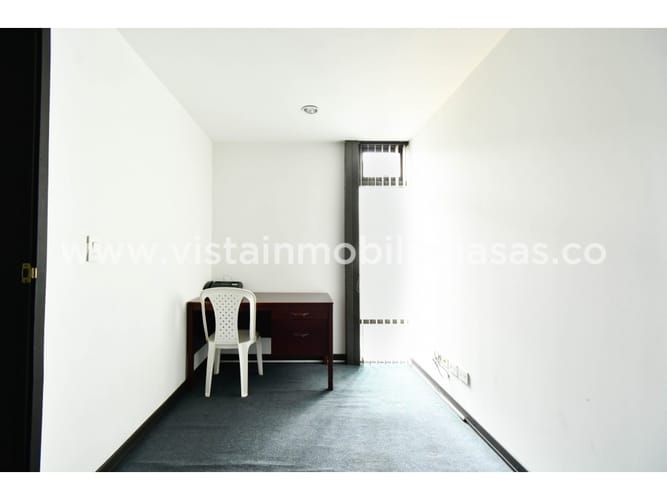 Local en venta en El Centro, Manizales, 216 m² · foto 3 de 23