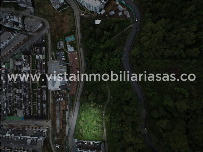 Lote en venta en La Francia, Manizales, 1900 m² · foto 4 de 5