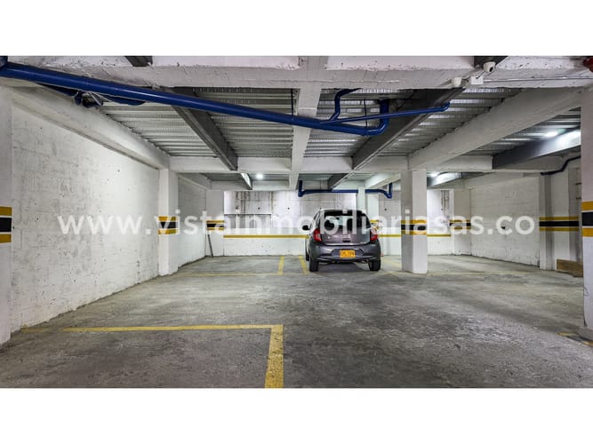 Edificio en venta en Palermo, Manizales, 1000 m² · foto 18 de 21