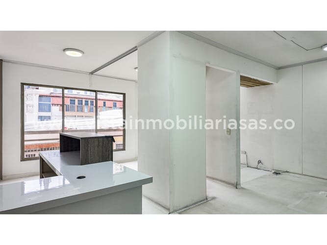Oficina en venta en El Centro, Manizales, 30 m² · foto 2 de 6