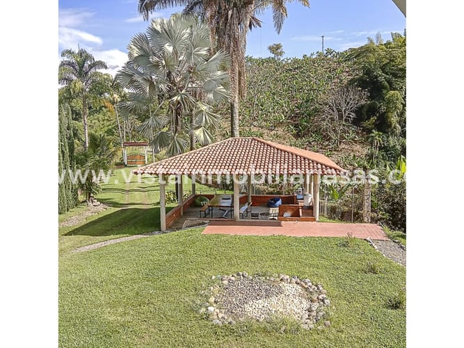 Finca en venta en La China, Manizales, 420 m² · foto 2 de 13