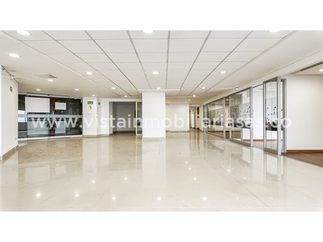 Oficina en arriendo en El Centro, Manizales, 223 m² · foto 3 de 21