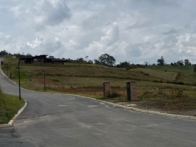 Lote en venta en Pantanillo, El Retiro, 2677 m² · foto 8 de 12