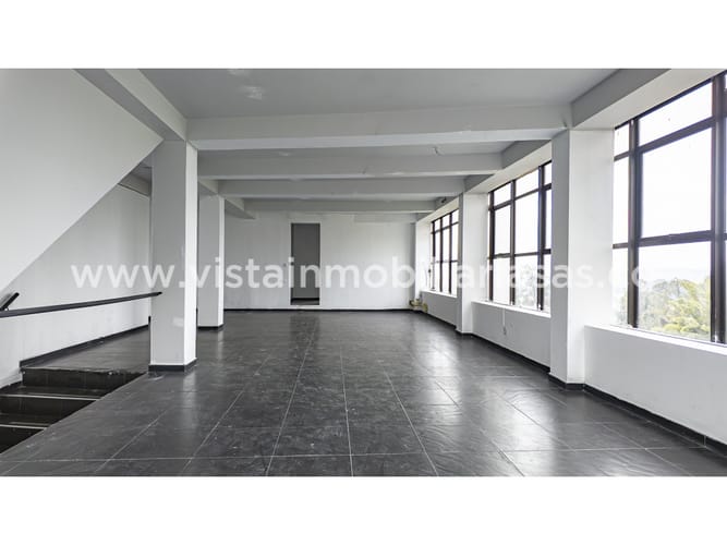 Local en arriendo en Milan, Manizales, 170 m² · foto 2 de 17