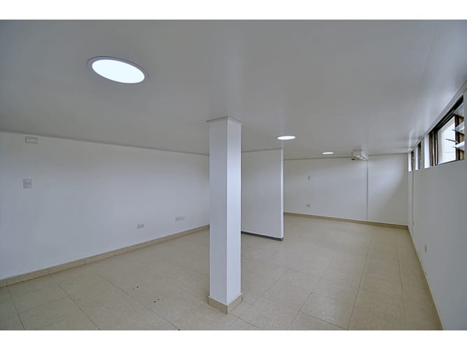 Consultorio en arriendo en Los Rosales, Manizales, 25 m² · foto 2 de 7