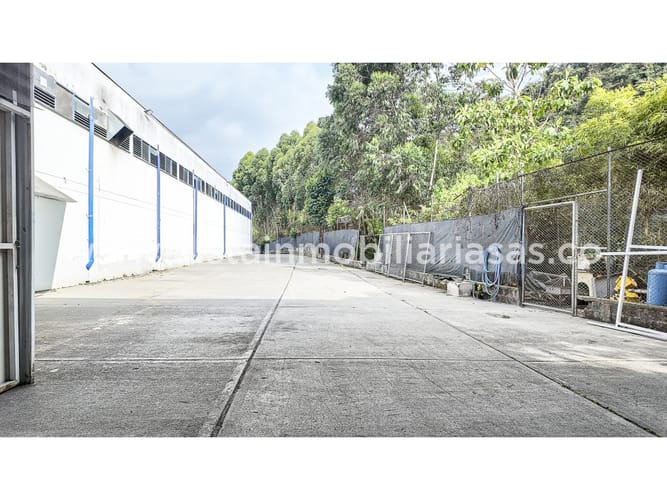 Bodega en venta en Vía Panamericana, Manizales, 3580 m² · foto 17 de 24
